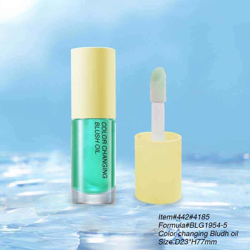 Distilasi, proses penting kanggo produksi bahan kosmetik.